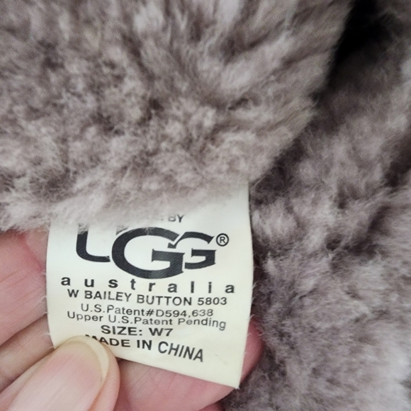 Ugg Bailey Button Lavender Sheepskin Boot Size 7 - Picture 12 of 14